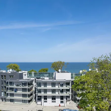 Apartment Gold