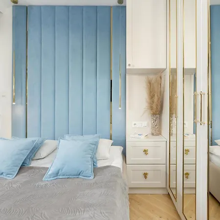 Gold Apartment