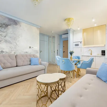 Apartment Gold