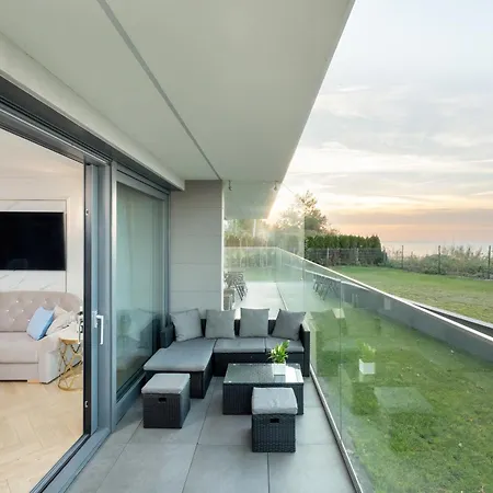 Apartment Gold Rewal